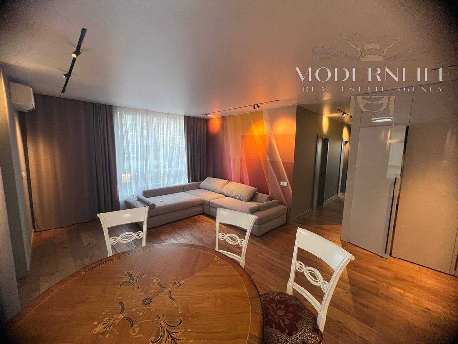 Файна Таун Продаж 3  кімнатної квартири