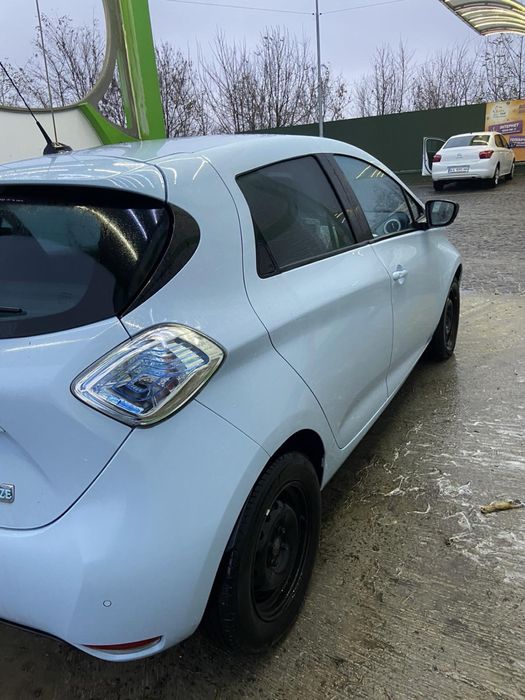 Рено зоя 2015рік