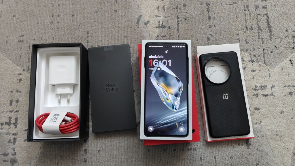 Jak nowy OnePlus 12 16GB/512GB Silky Black idealny gwarancja