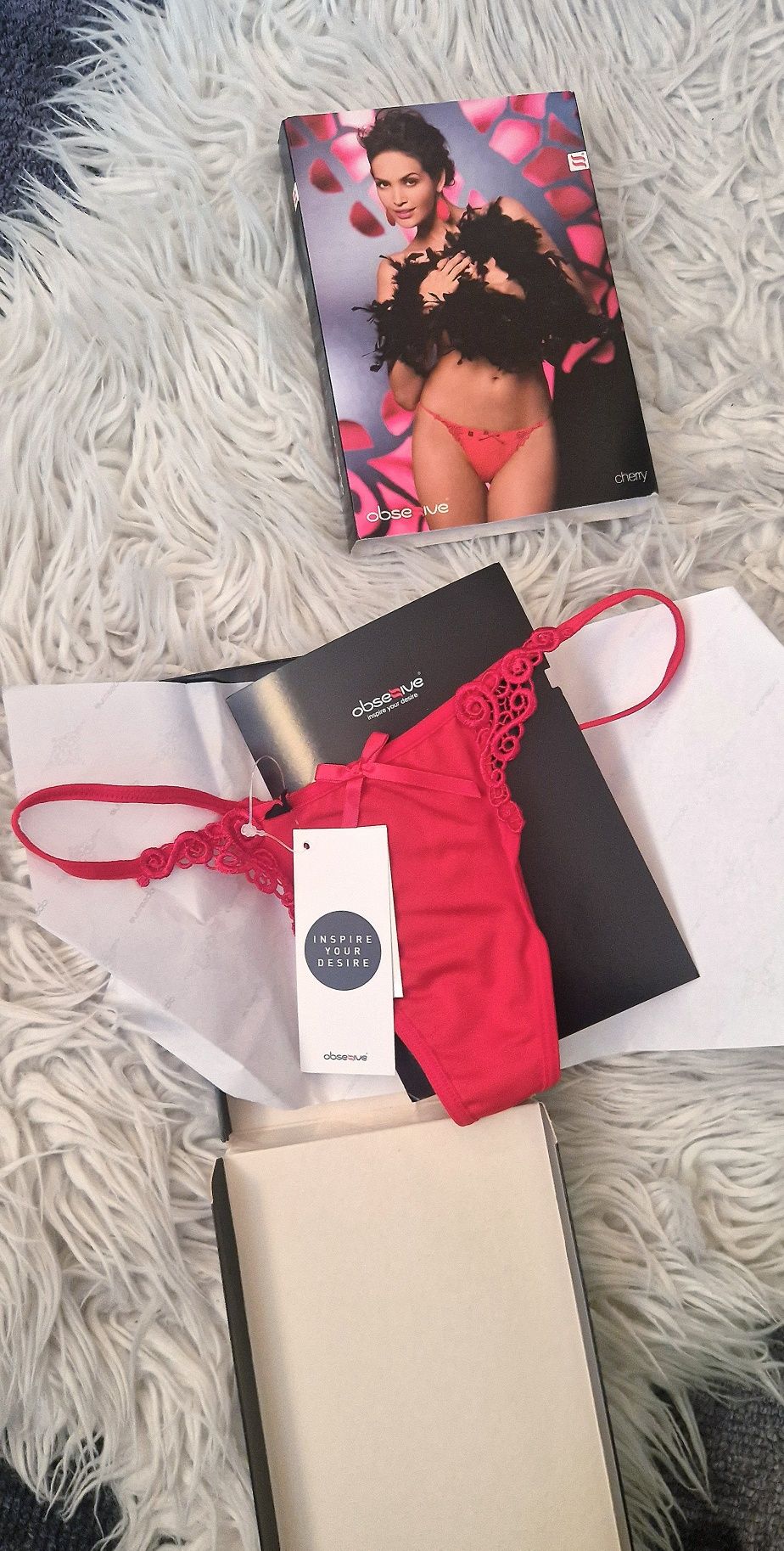 Nowe sexi stringi majtki czerwone z koronką  Obsesive S/M