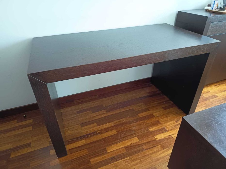 Secretária + módulo gavetas