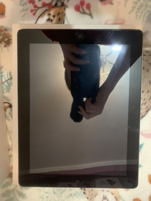 Продам другий Айпад
