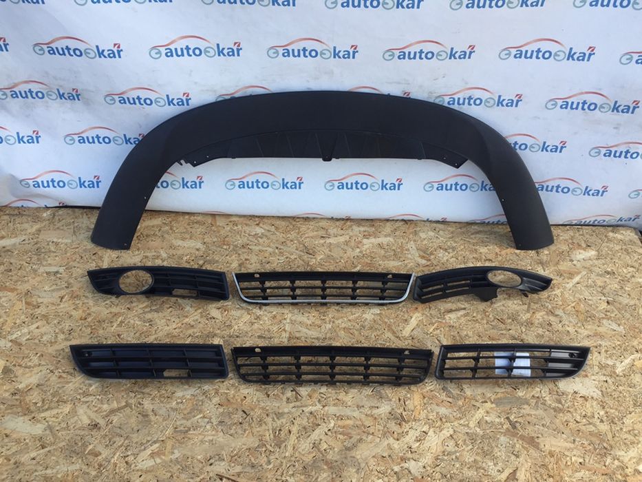 Решітки / Губа бампера Vw Passat B6 2005-2010