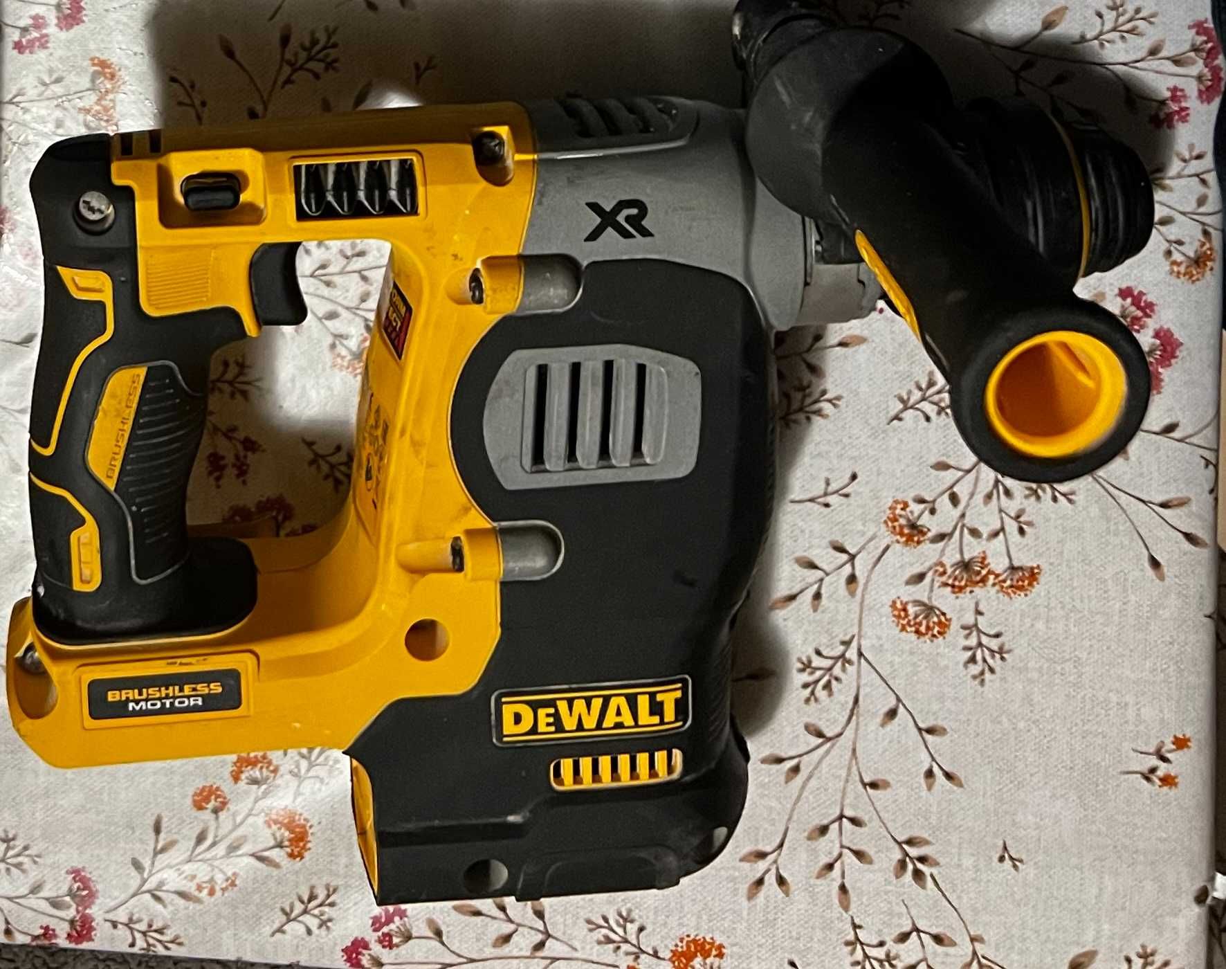 Młotowiertarka Dewalt DCH274