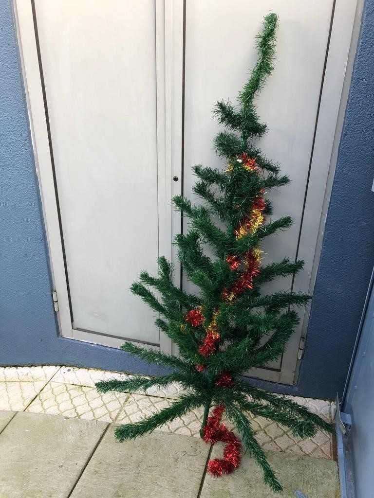 Árvore de natal de cor verde