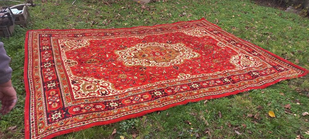 Шерстяной ковер и дорожка