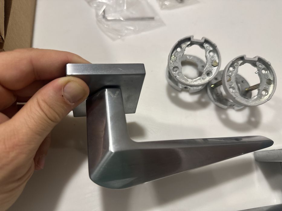 Klamki i rozety VDS Star chrom-satyna ZESTAW