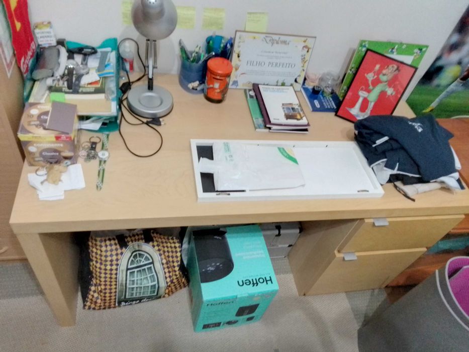 Secretária impecável