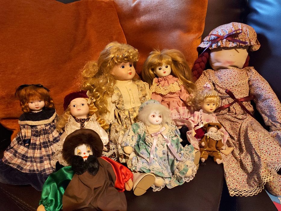 Oito Bonecas de porcelana