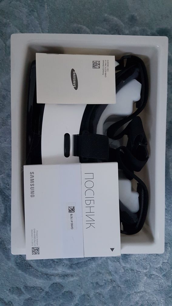 Окуляри віртуальної реальності SAMSUNG Gear VR