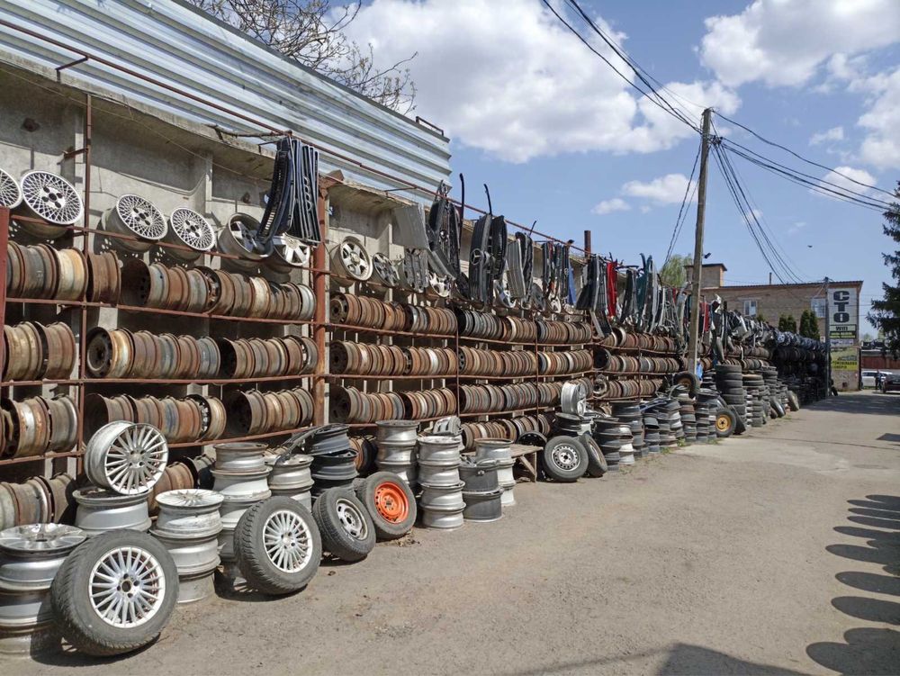 Автошини 275/60 R20 колеса з Німеччини літо зима склад