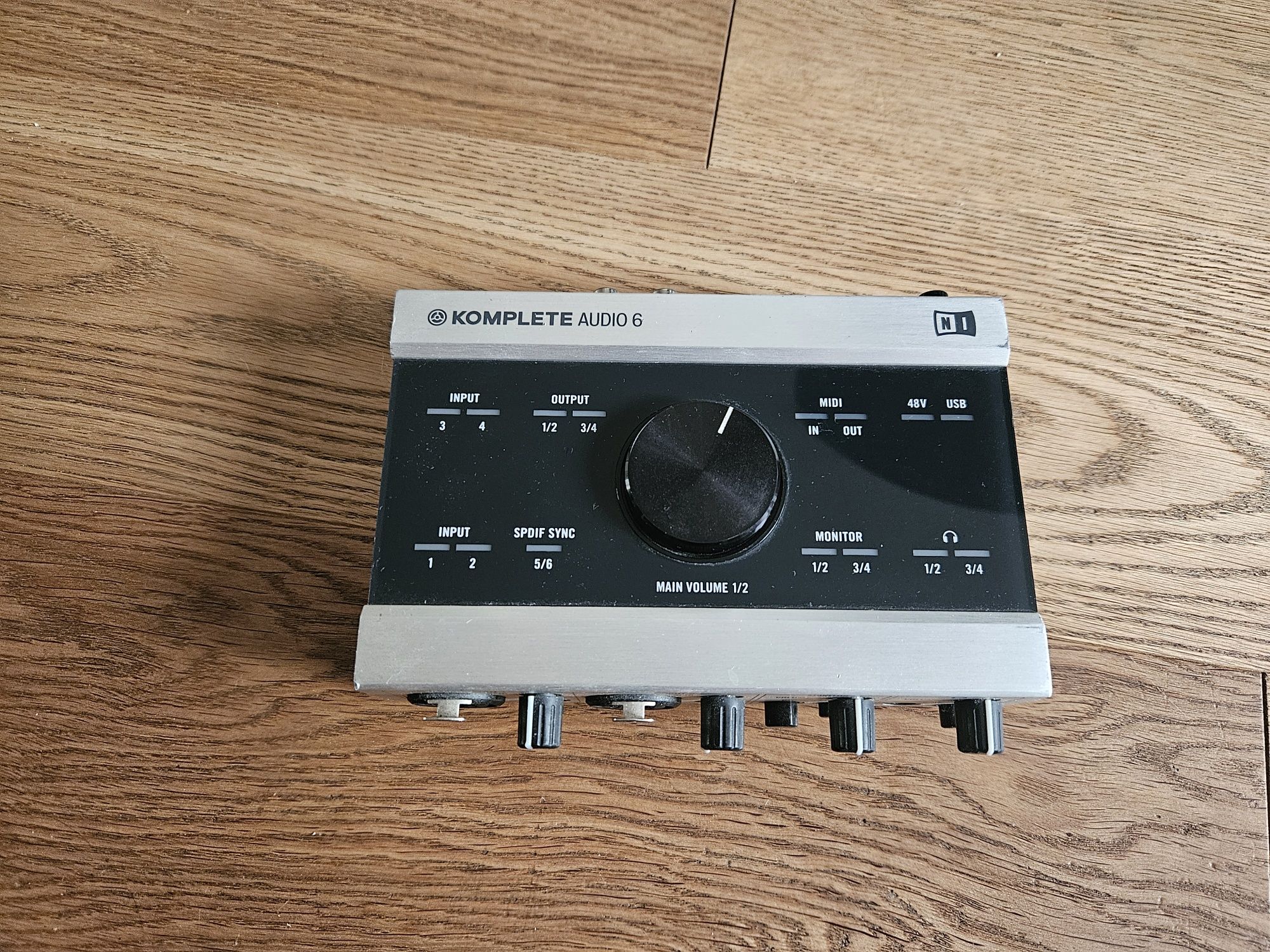 Native Instruments KOMPLETE AUDIO 6 Digital Recording Interface