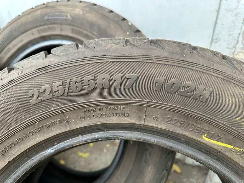 Продам зимові шини 225/65 r17