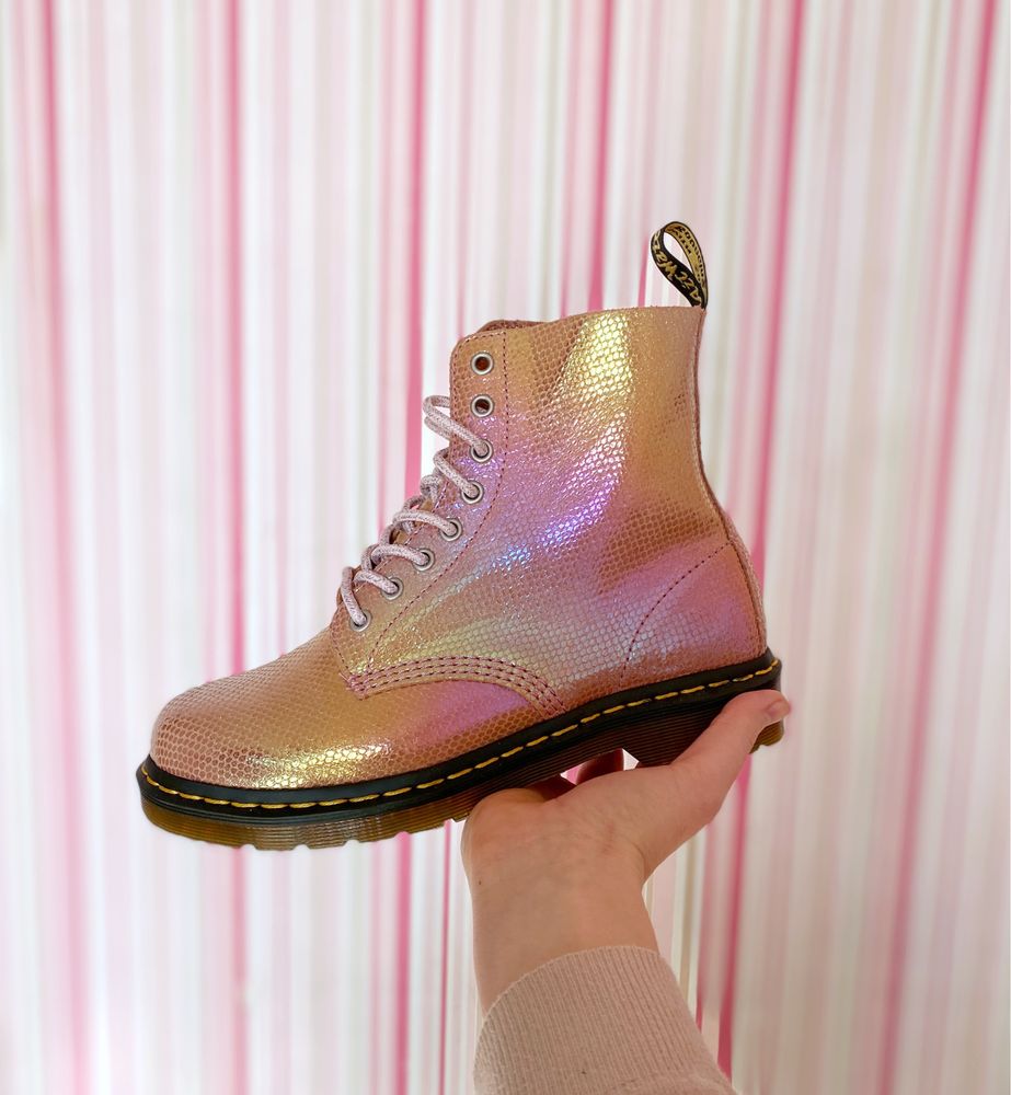 Ботинки, чоботи, сапоги , мартинси dr martens pink iridescent