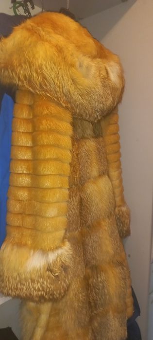Продам шубу из меха лисы miss lora