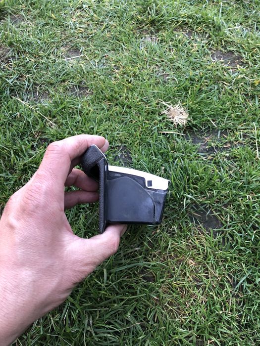 Продам попільничку мерс 123.