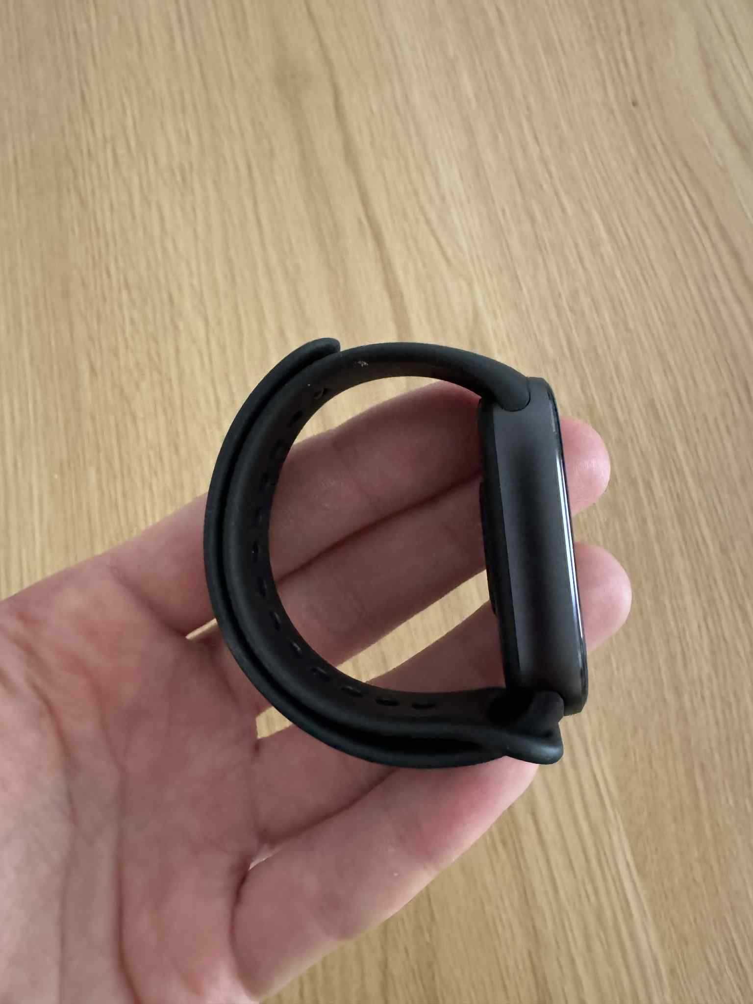 Sprzedam opaskę MI BAND 9