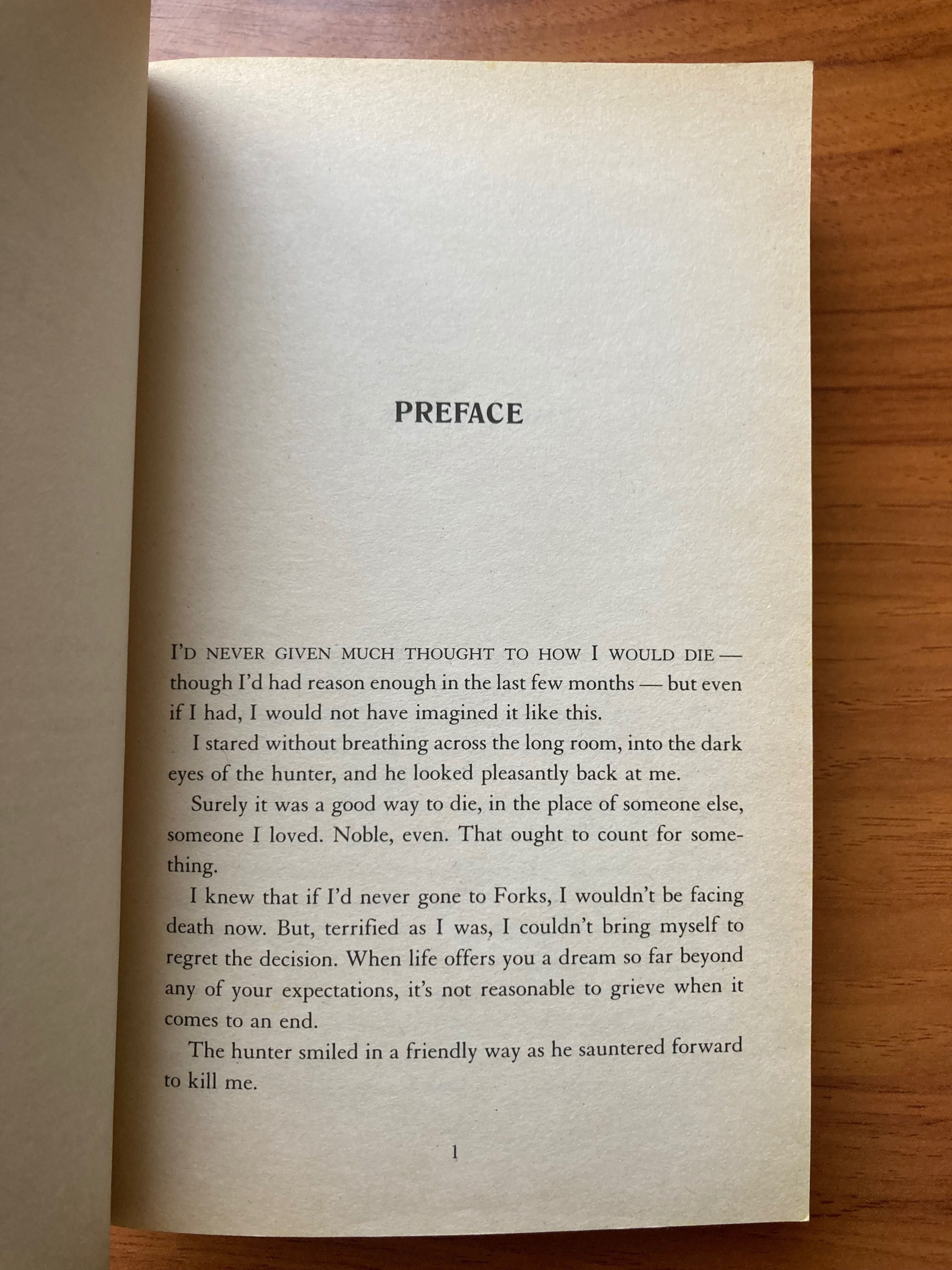 Livro Twilight de Stephenie Meyer (Inglês) - Nº1