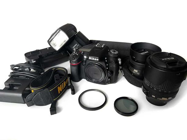 Aparat Nikon D7100 + dwa obiektywy  + lampa + grip + dodatki !