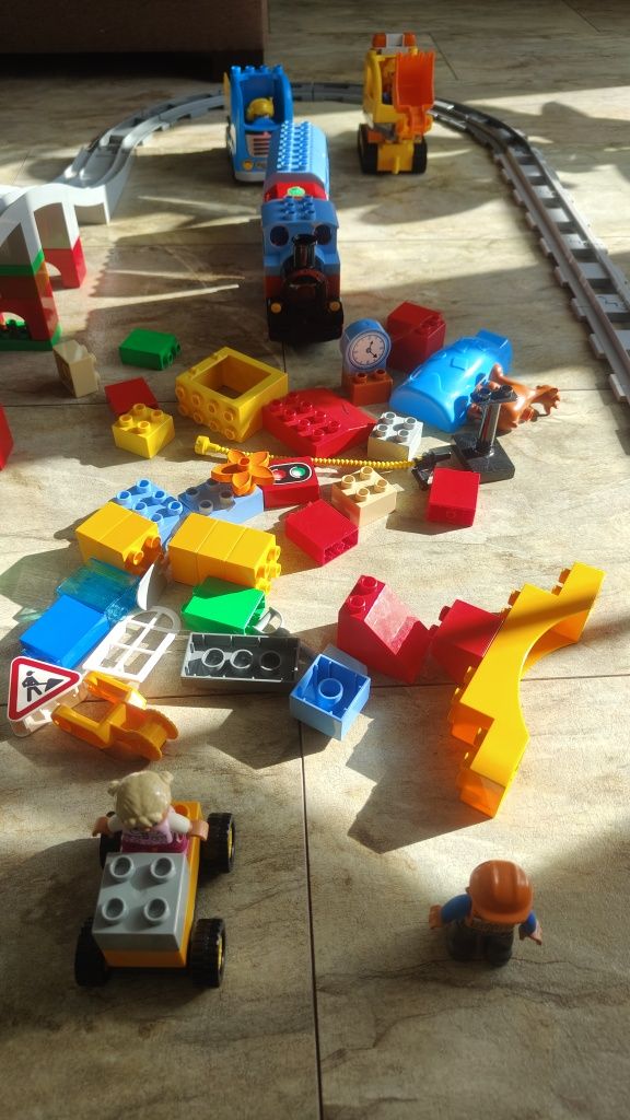 LEGO Duplo pociąg tory kolejowe