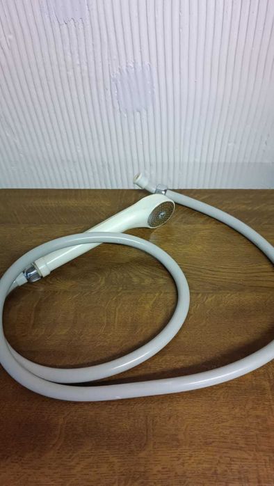 Słuchawka z wężem do prysznica