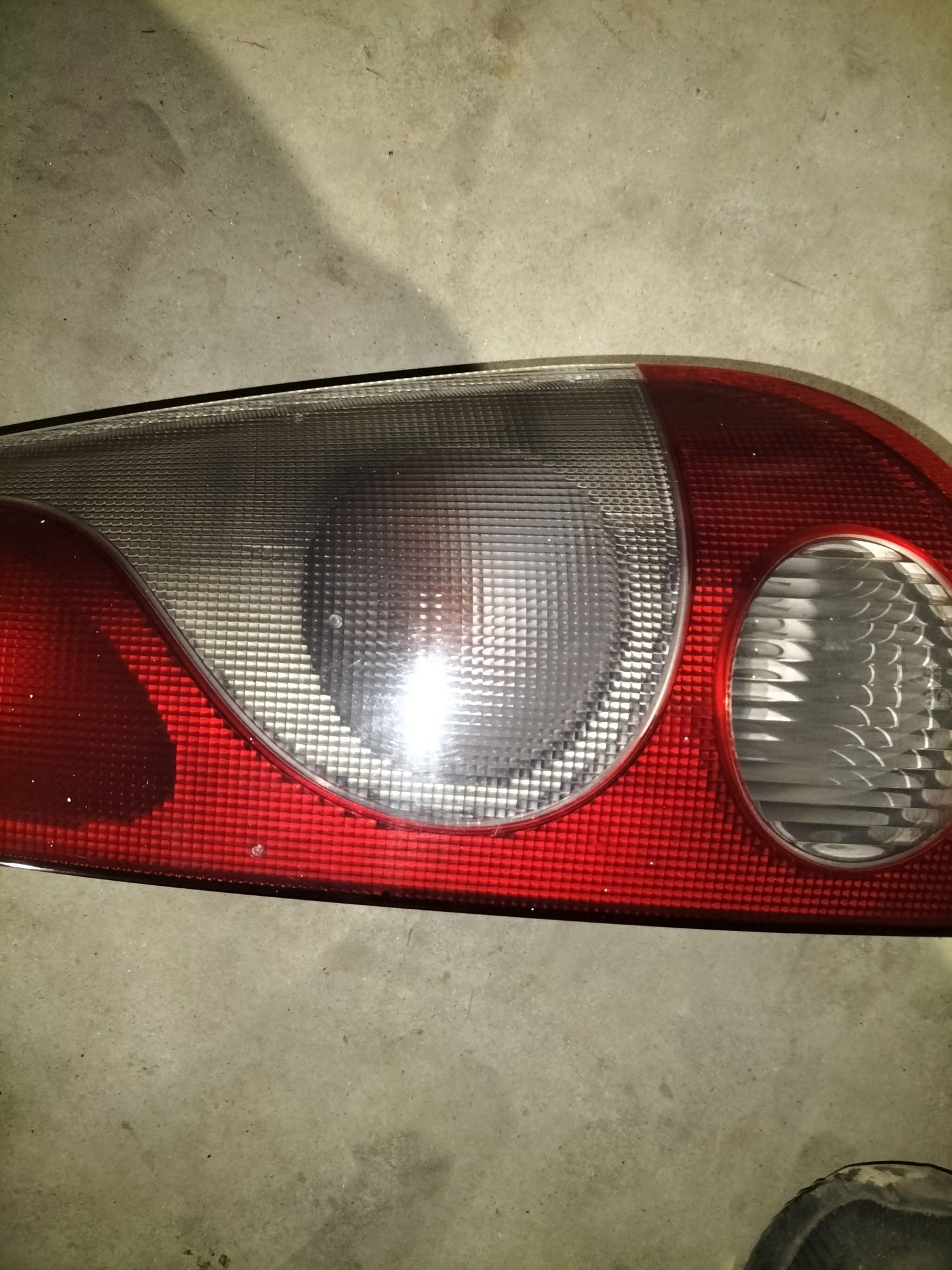 Toyota Yaris Verso lampa tył tylna prawa i inne