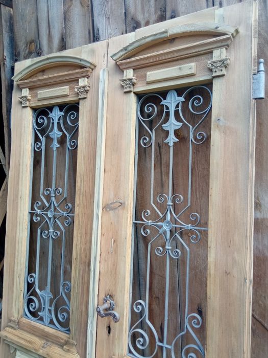 Drzwi drewniane / stare / zabytkowe / rustykalne / antyk