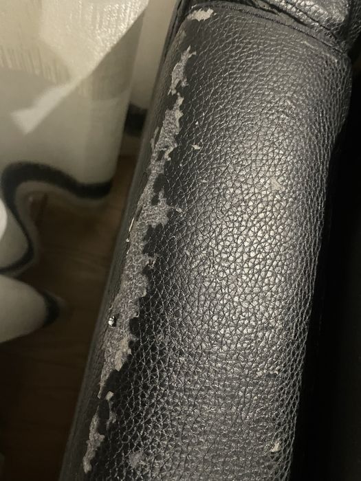 Sofa com  espaco para 9 pessoas