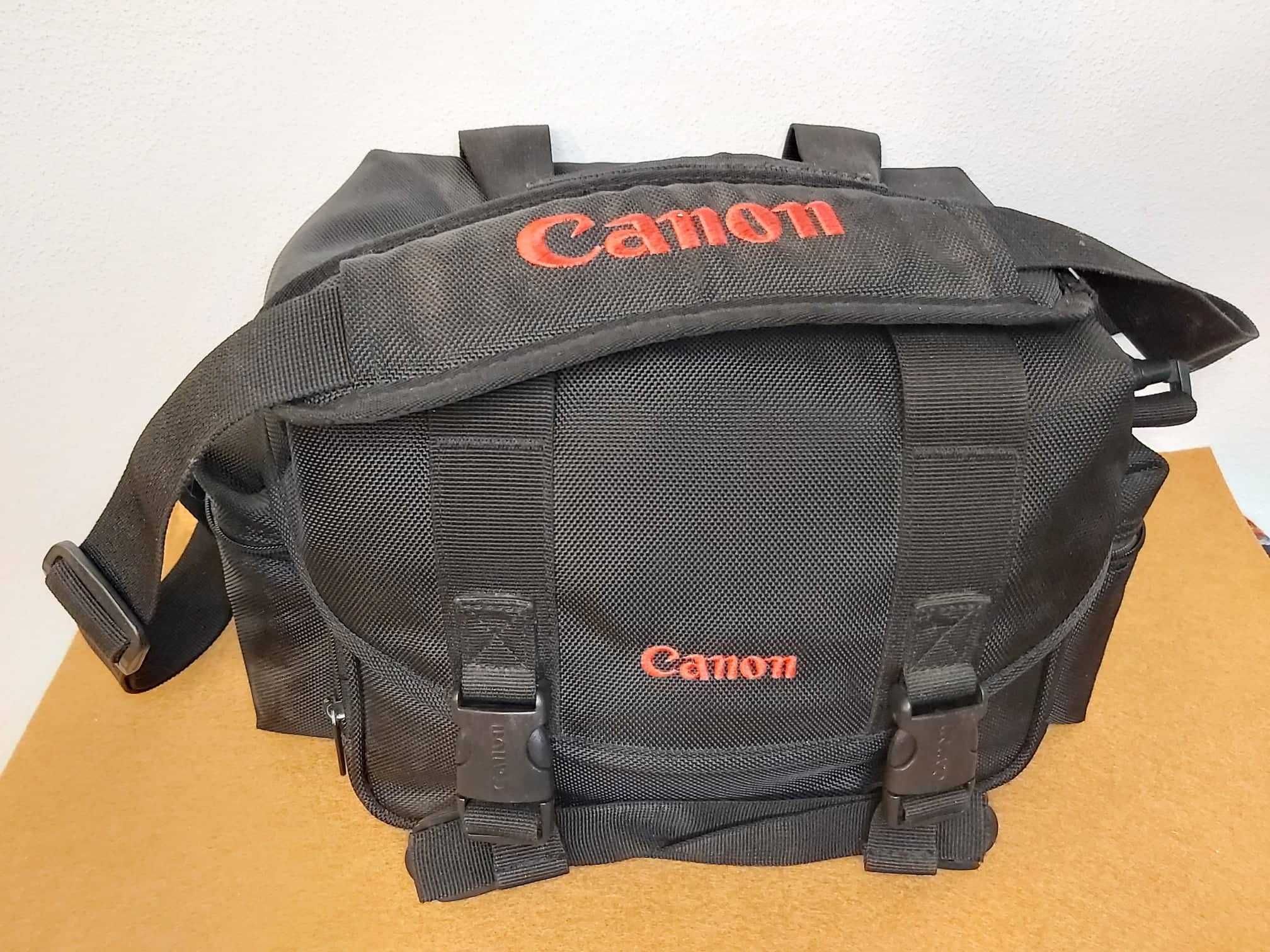 Câmera Canon  Reflex EOS 1100D