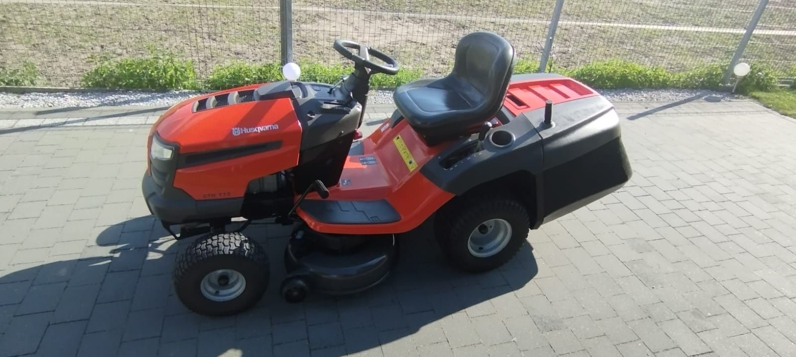 Traktorek kosiarka samojezdna do trawy husqvarna cth 173 cth173 trakto