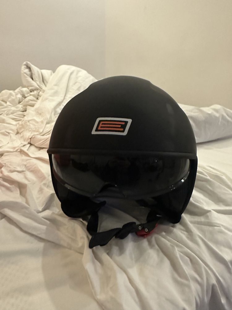 Capacete tamanho M marca origine