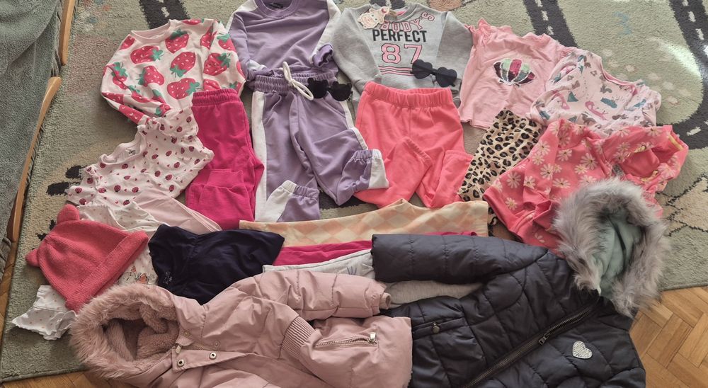 Zestaw ubranek 104 i 110 dla dziewczynki  kurtka bluza spodnie