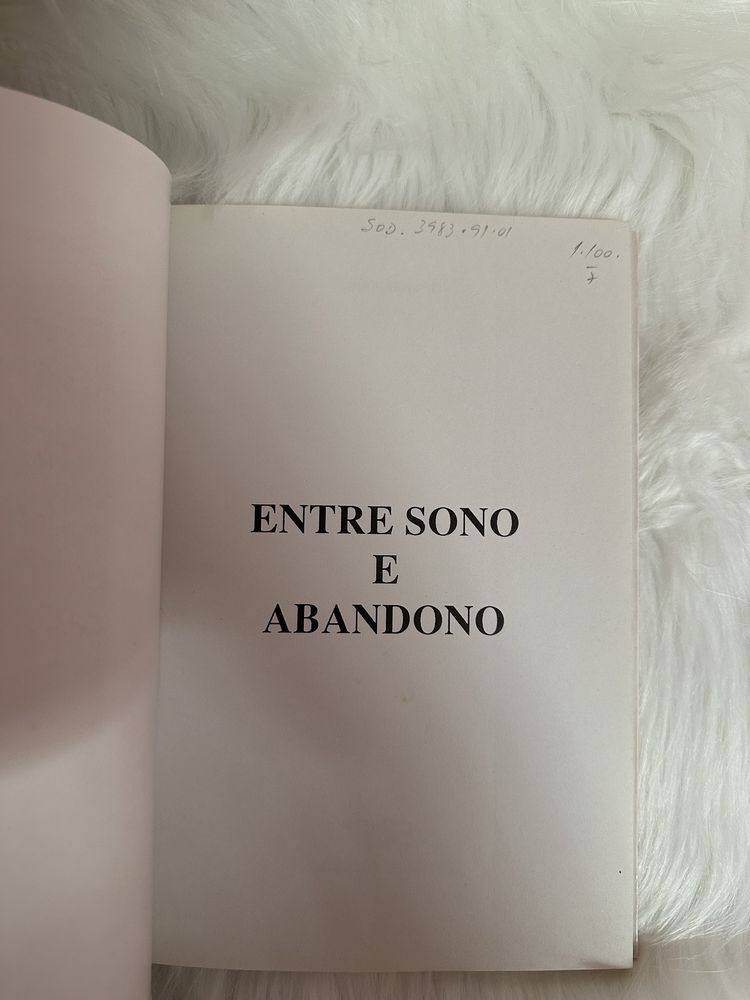 Luis Serrano | Entre o Sono e o Abandono (estante editora)