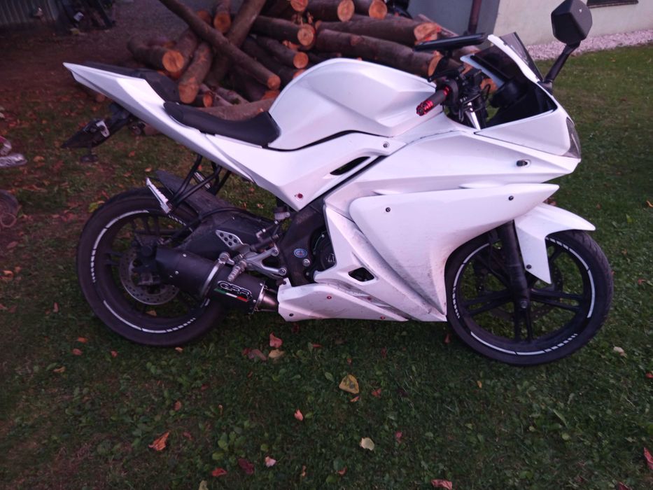 Yamaha yzf-r 125 z 2013