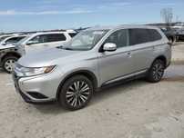 Автомобіль 2020 mitsubishi OUTLANDER SE