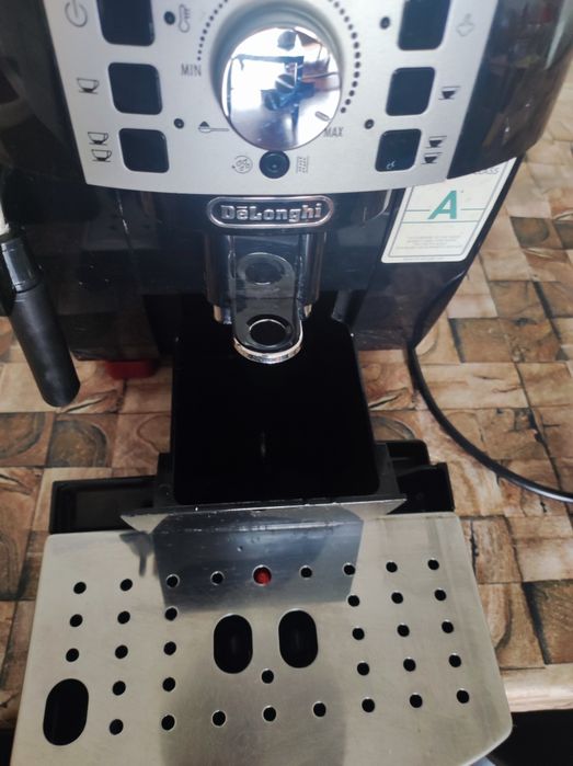 Maquina de café em grão - Magnifica's