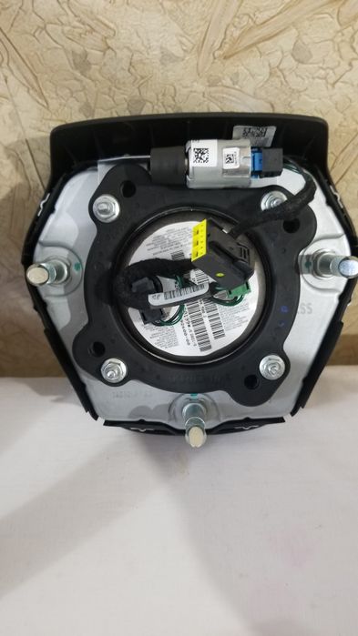 Продам руль BMW X3 G01,G02,2021 г.в.в полном комплекте,пробег1200км.