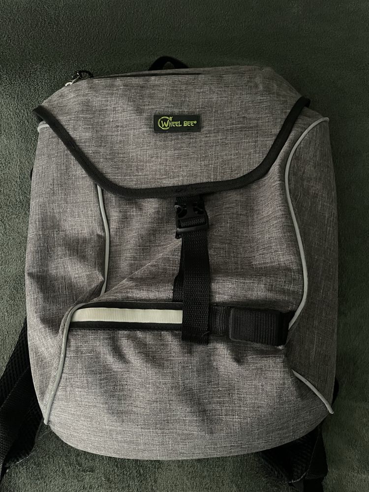 Plecak na laptop na rower z lampką