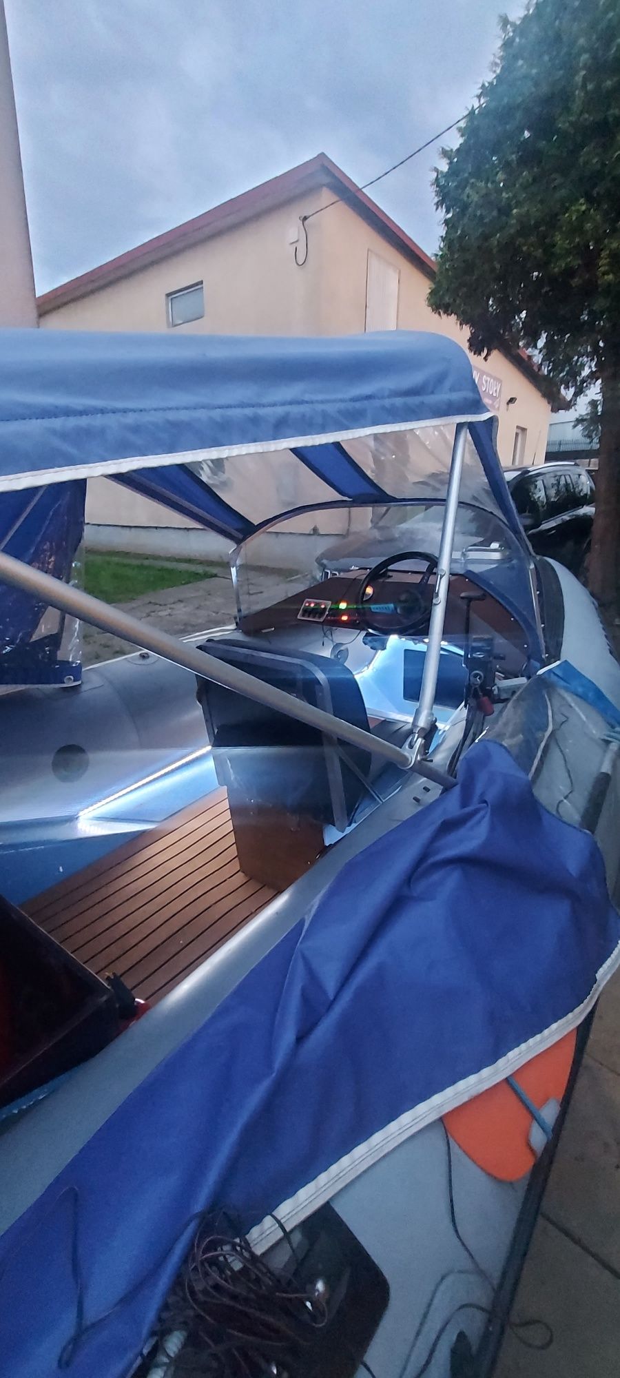 RIB WIKING 460 MERCURY 65  zestaw