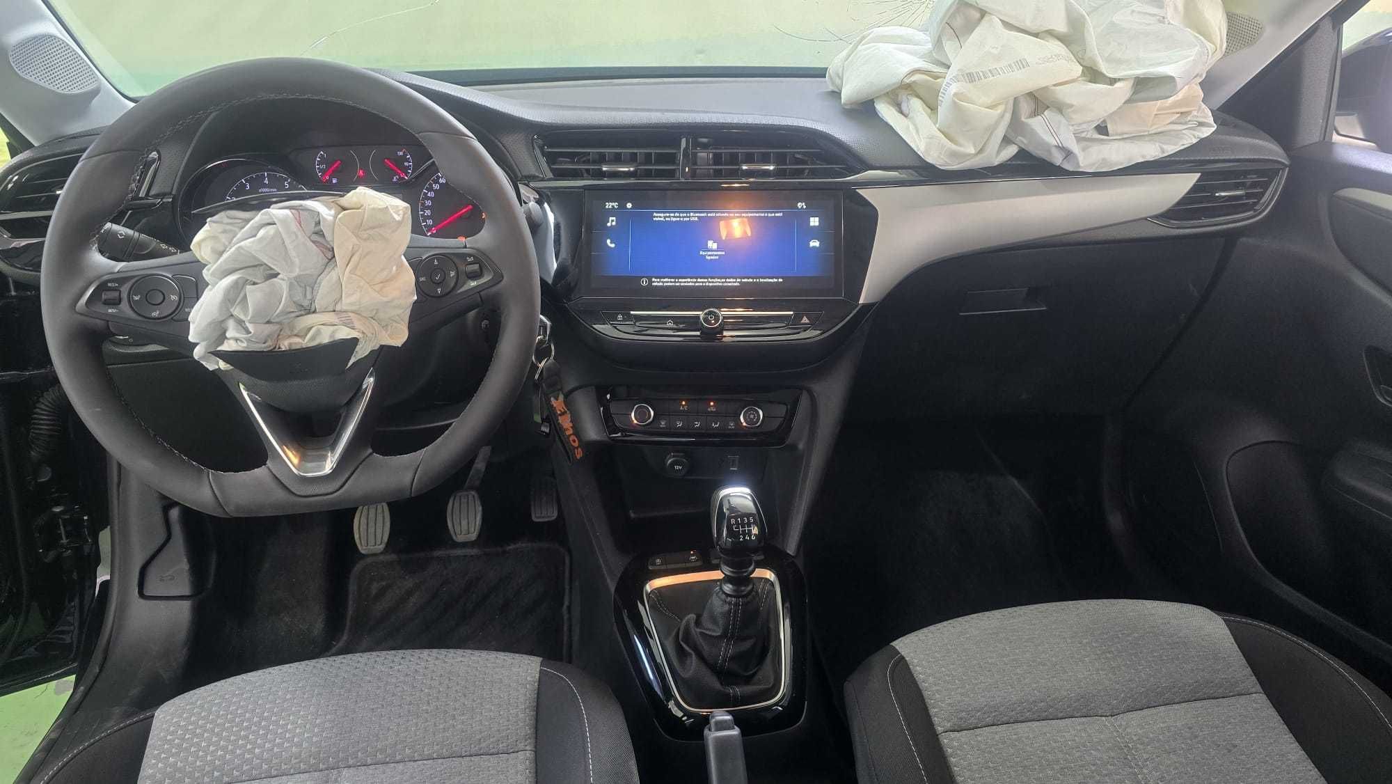 Opel Corsa 1.2   - Salvado