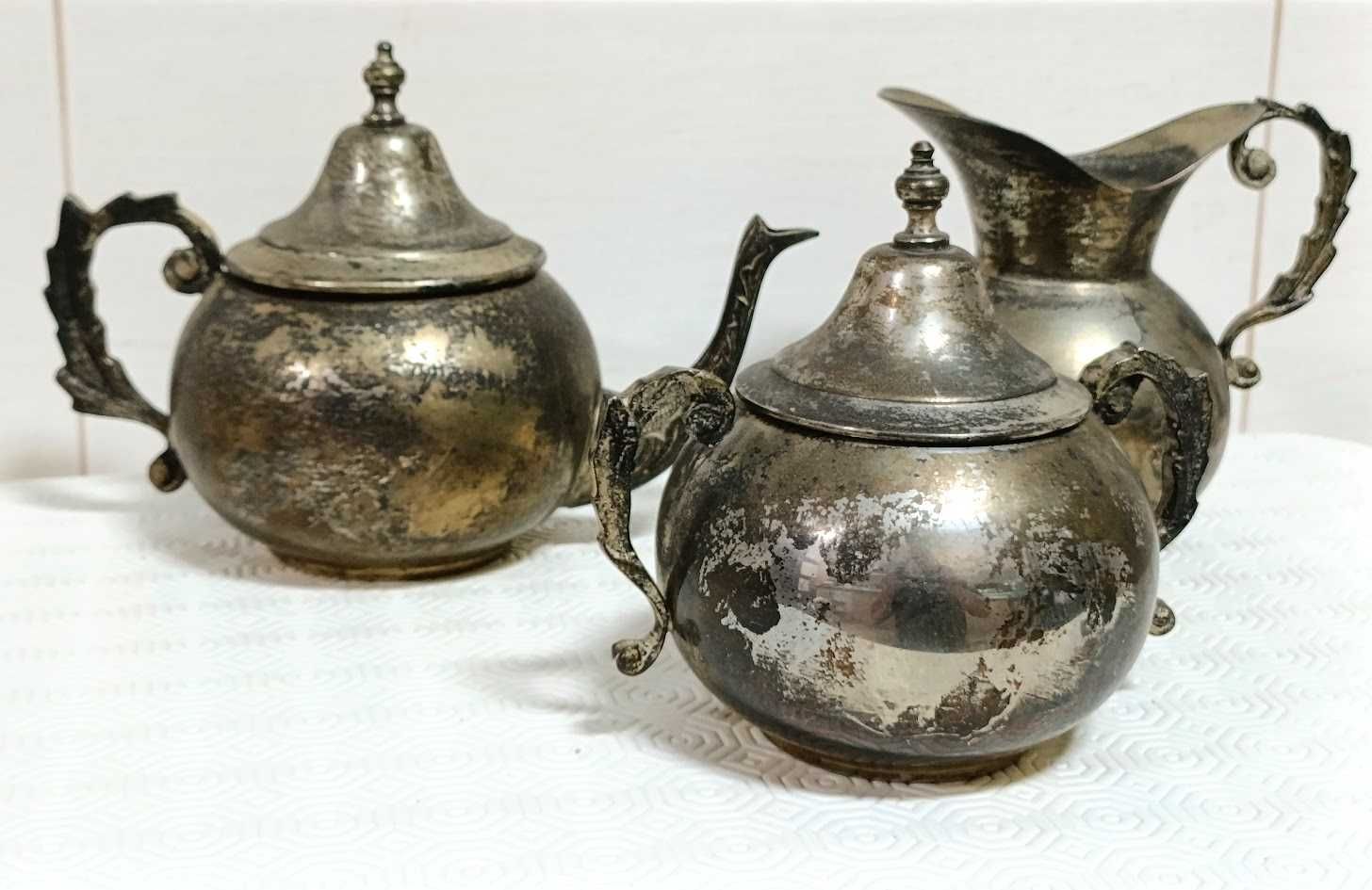 Conjunto de chá antigo 3 peças + tabuleiro casquinha de prata