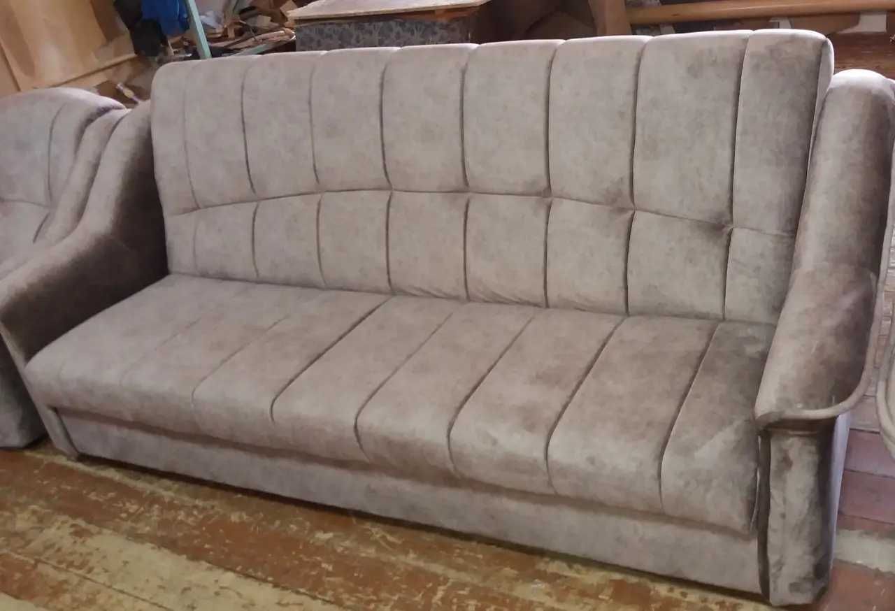 благоустрій та перетяжка м'яких меблів: дивану