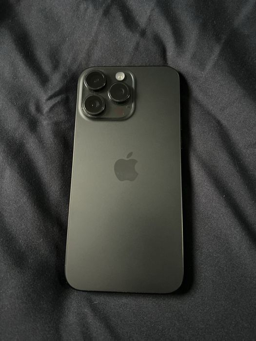 Czarny IPhone 15 Pro Max 256GB Sprzedam