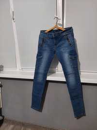 Продаю джинсы 25 размер