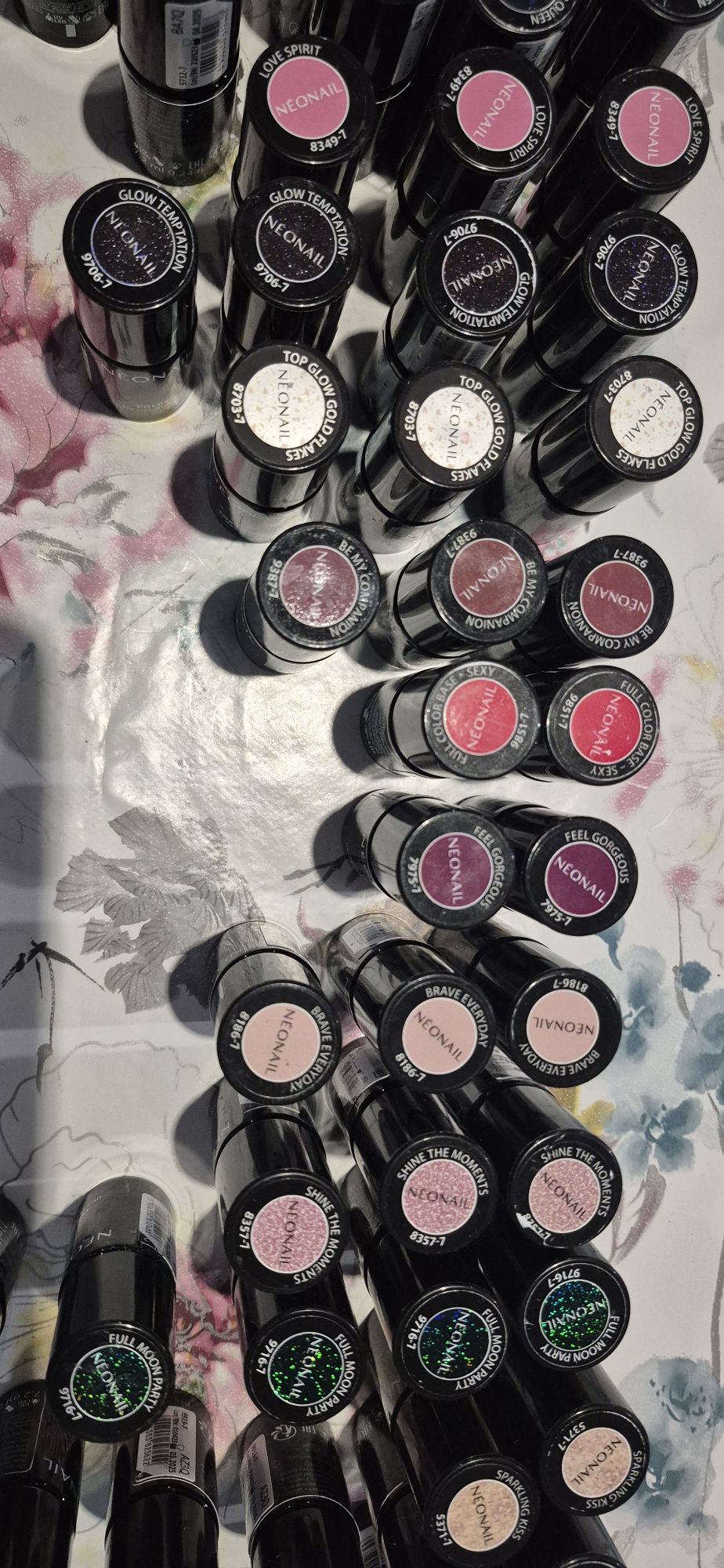 Lakiery neonail  Nowe