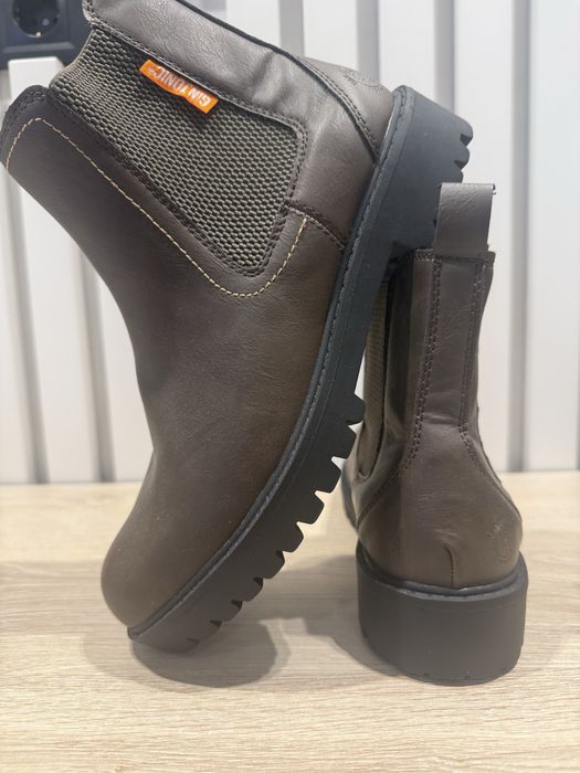 Челсі жіночі  38 розмір