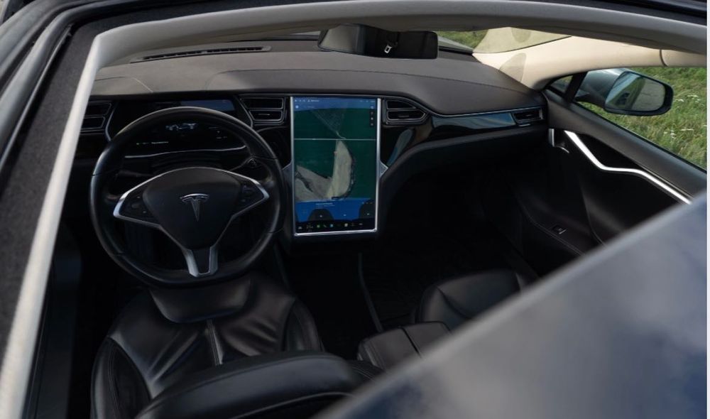 Tesla model s 2014