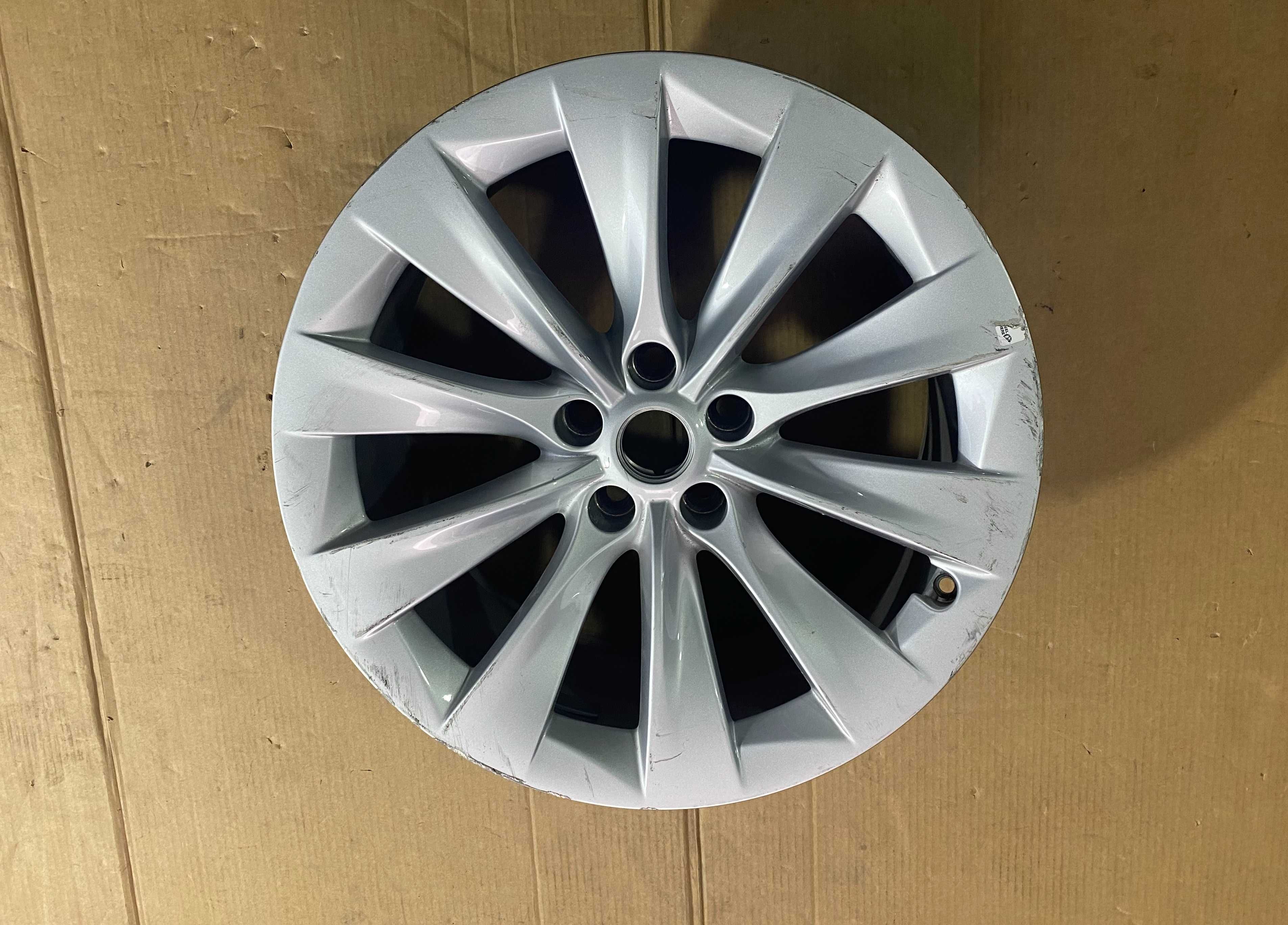 Tesla mx Диск колесный задний 20X10.0 J35 Tesla X 1027225-00-B диск