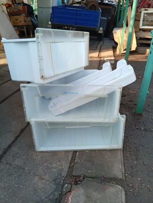 Ящики,полочки холодильника INDEZID бу