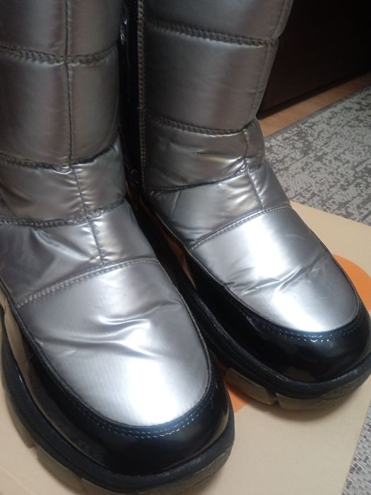 Продам сапожки дутіки ботінки weestep